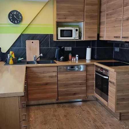 Huebsche 2 Zimmerwohnung * 卡尔斯特